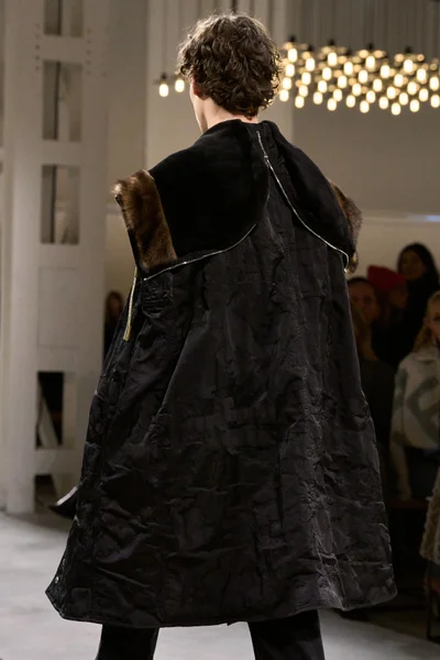 Look 147